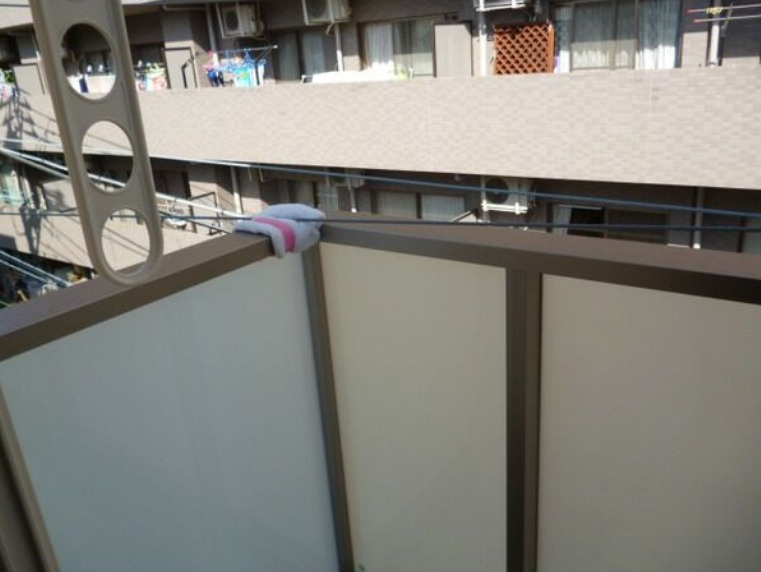 ディアコート　角部屋　テラス　浴室乾燥　洗面所独立のバルコニー