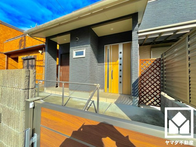 伏見区久我御旅町の玄関