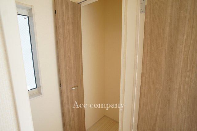 【収納】 | 東大阪市大蓮東1丁目　【1号棟/全2棟】 | 2階、廊下にある収納です♪