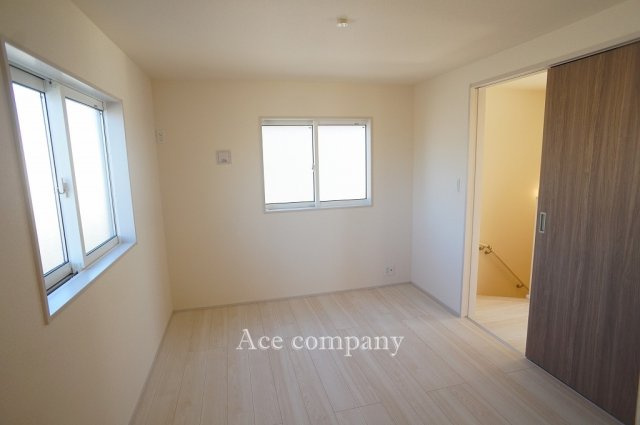 【子供部屋】 | 東大阪市大蓮東1丁目　【1号棟/全2棟】 | 【3階：洋室5.25帖】独立したお部屋です♪