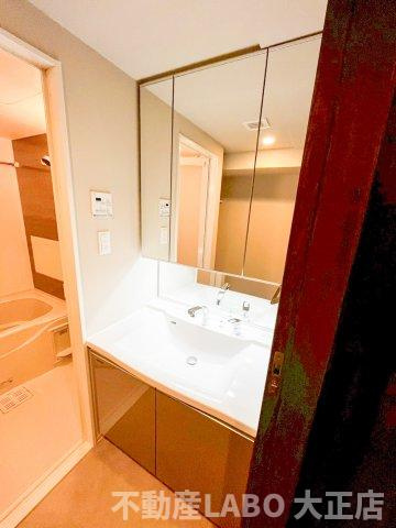リヴェント難波ウエストの洗面所