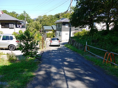【前面道路含む現地写真】 | 伊東市荻　売地