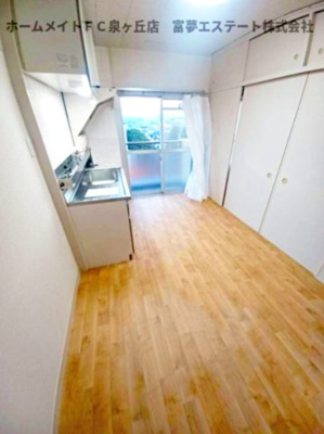 【居間・リビング】 | 泉北茶山台二丁7-4号棟 | リビングと和室の戸を閉めたとき