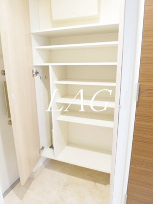 【玄関】 | ドゥーエ新川 | 玄関です。