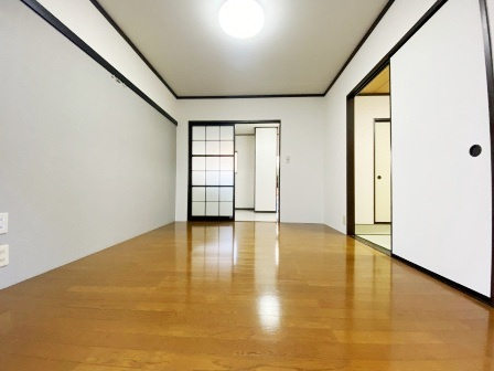 コーポ杉の子の居間・リビング|ゆったりとした居間です