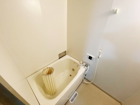 コーポ杉の子の浴室|ゆったり過ごせるお風呂です