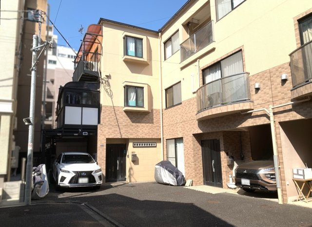 港区三田2丁目　中古戸建の外観