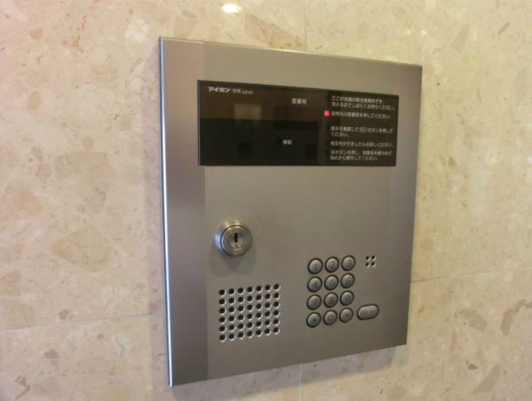ラグジュアリーアパートメント目黒東山　宅配BOX　浴室乾燥　分譲のセキュリティ