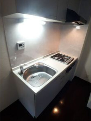 ラグジュアリーアパートメント目黒東山　宅配BOX　浴室乾燥　分譲のキッチン