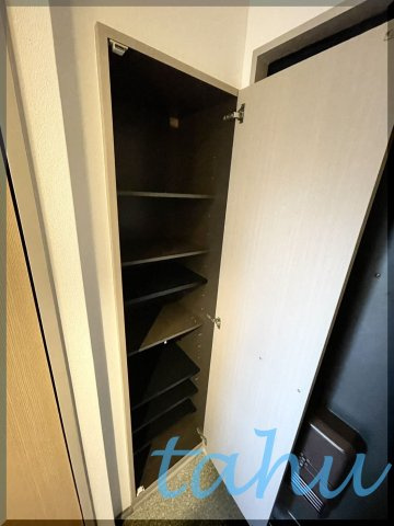 豊島区雑司が谷２丁目のアパートの玄関