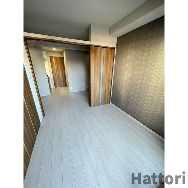 スプランディッド新大阪EASTの居間・リビング