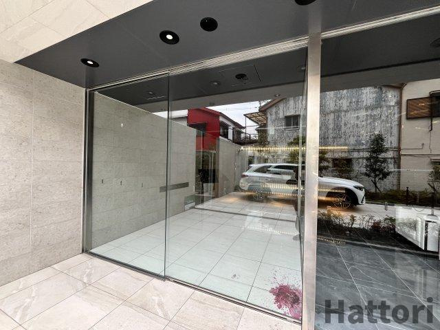 スプランディッド新大阪EASTのエントランス