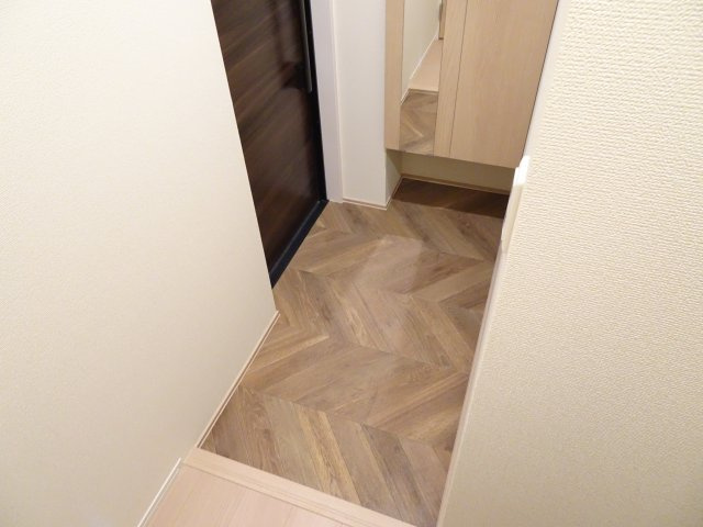 メゾン令和の玄関