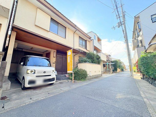 梅津上田町の前面道路含む現地写真