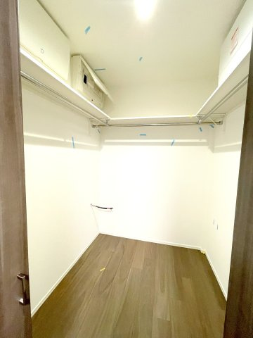 （仮称）杉並区松ノ木３丁目メゾンの収納|★2帖の広々ウォークインクローゼット★