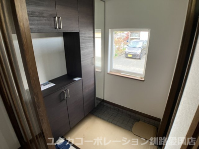 【玄関】 | 昭和北3丁目190-1619売家 | モノトーンのオシャレな玄関！シューズBOXも沢山入りますよ～