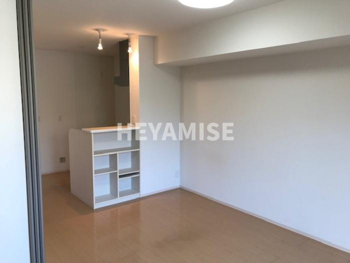 ニューハイツタリカド D棟の居間・リビング