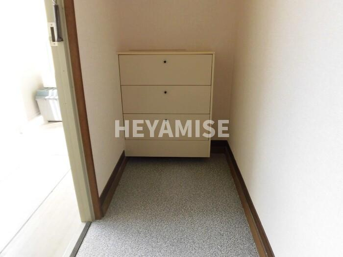 アネックスすだのきB棟の玄関