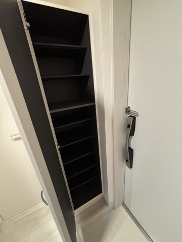 リブリ・西小岩の玄関