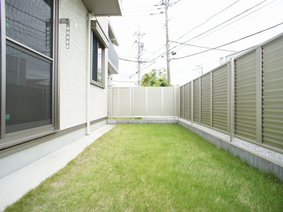 【庭】 | グリーンスクエアＡ | うれしい専用庭付きです♪