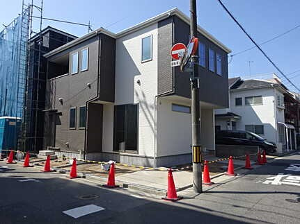 広島市南区宇品御幸4丁目　新築一戸建て(全2棟)の前面道路含む現地写真