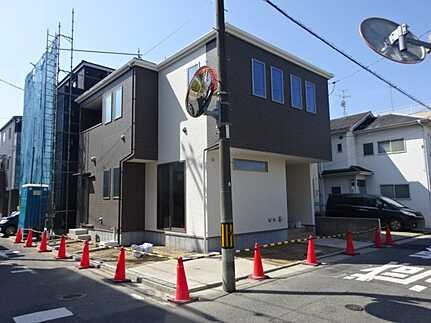 広島市南区宇品御幸4丁目　新築一戸建て(全2棟)の前面道路含む現地写真