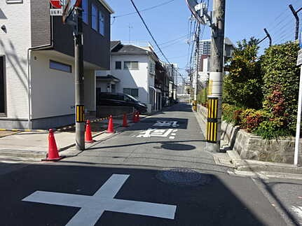 広島市南区宇品御幸4丁目　新築一戸建て(全2棟)の前面道路含む現地写真