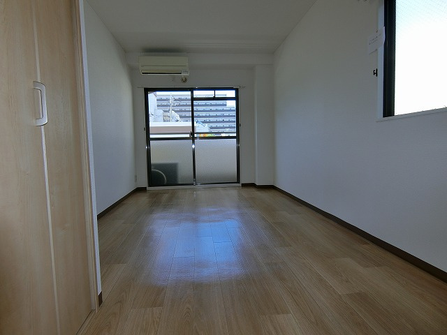 【洋室】 | ハイツコンフォート