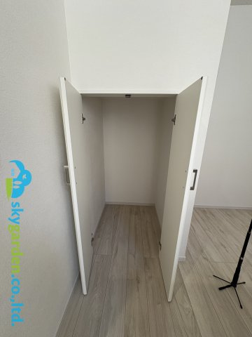 茅ヶ崎市矢畑2期　新築戸建　全5棟　2号棟の収納|階段下収納