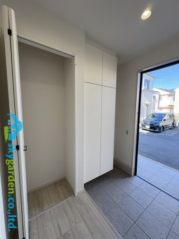 茅ヶ崎市矢畑2期　新築戸建　全5棟　2号棟の玄関