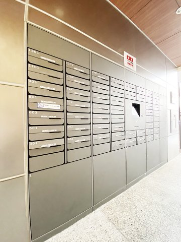 エスペランサ上前津のエントランス