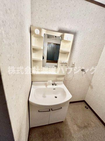 南野口町一戸建の洗面所