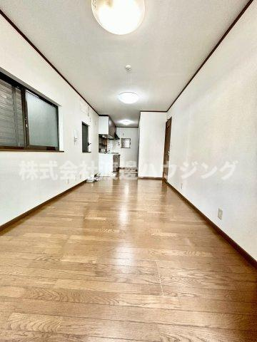 南野口町一戸建の居間・リビング