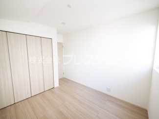 【洋室】 | 現地写真（２階洋室）