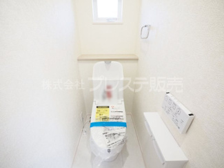 【トイレ】 | 現地写真（２階トイレ）温水洗浄便座を標準装備！