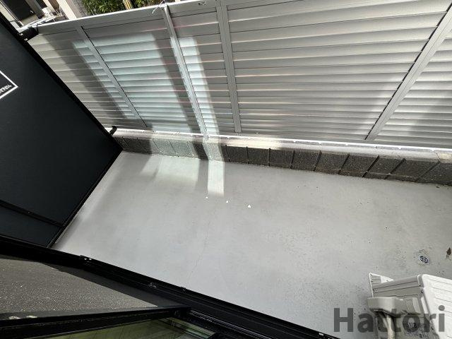 プルメリア阪大前のバルコニー