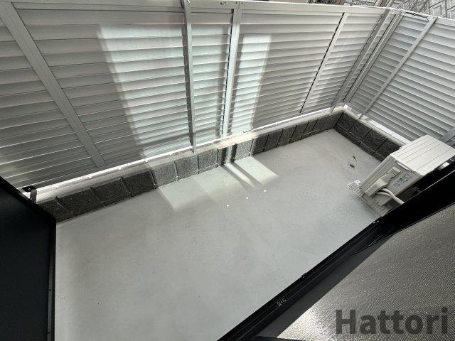 プルメリア阪大前のバルコニー