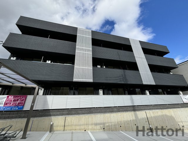 プルメリア阪大前