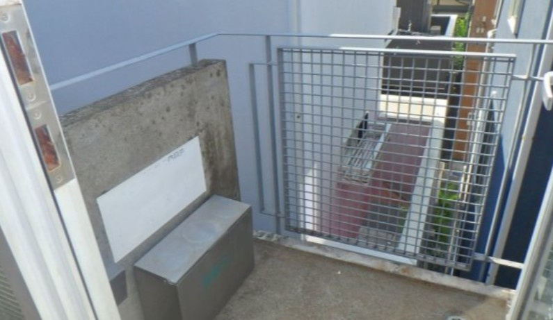 【バルコニー】