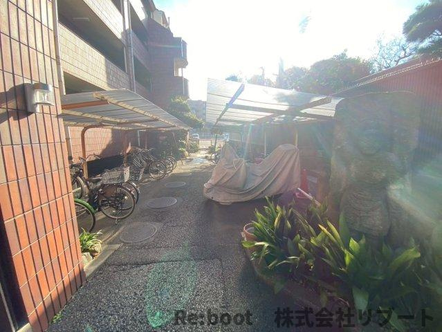 エクセレント丸太 の庭