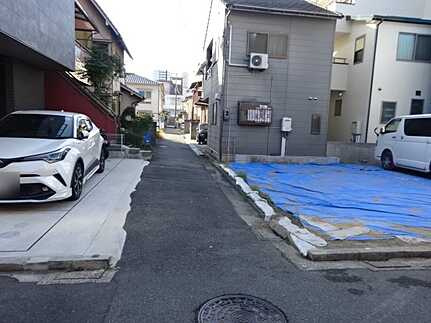 広島市南区宇品御幸4丁目　新築一戸建て(全2棟)の前面道路含む現地写真