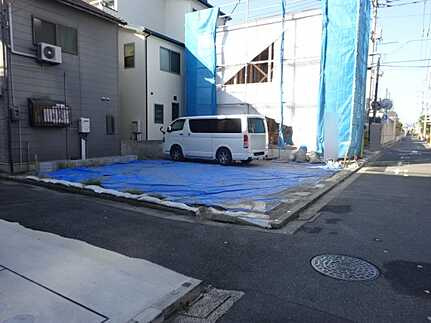 広島市南区宇品御幸4丁目　新築一戸建て(全2棟)の前面道路含む現地写真