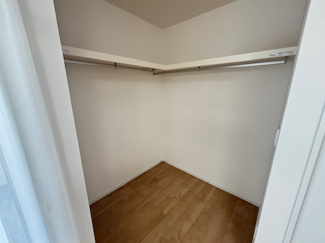 【収納】 | 安芸郡熊野町出来庭2丁目【外構付】 | 2階　洋室×3　収納付きでお部屋がスッキリ広く使えます。　