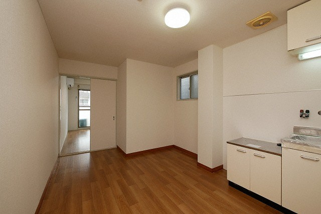 Ｉ　ｃｕｂｅ玉造の居間・リビング