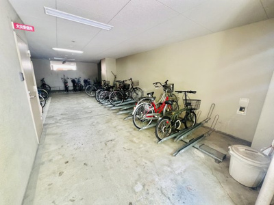 【駐車場】 | エイペックスみなとセントラルアベニュー