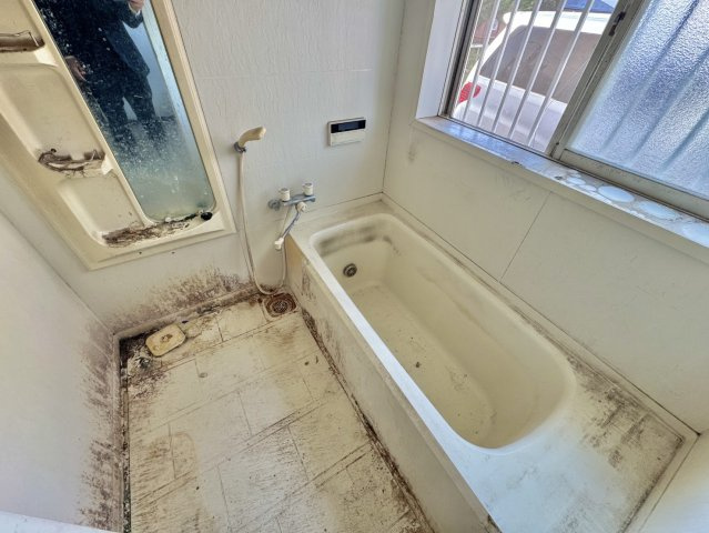 守谷市松前台中古戸建の浴室