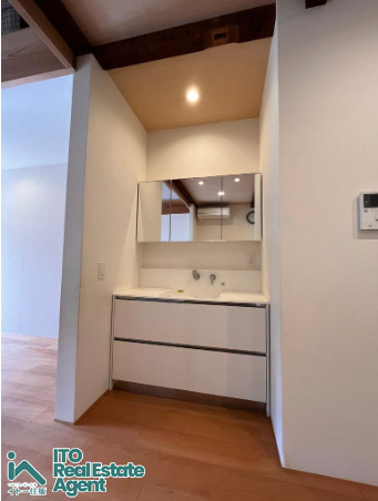 紫竹上芝本町 中古戸建の独立洗面台