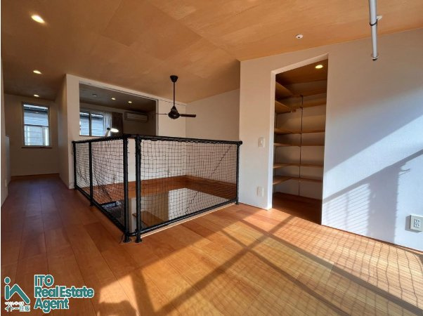 紫竹上芝本町 中古戸建の洋室