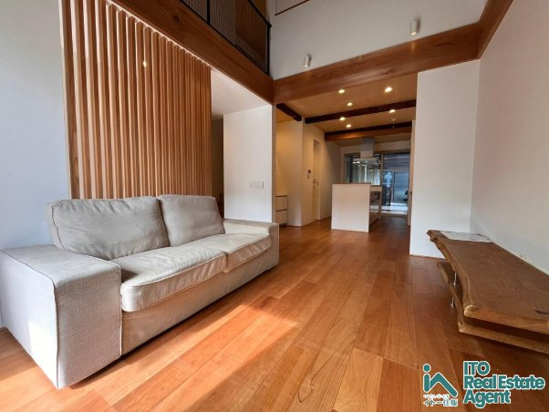 紫竹上芝本町 中古戸建の居間・リビング