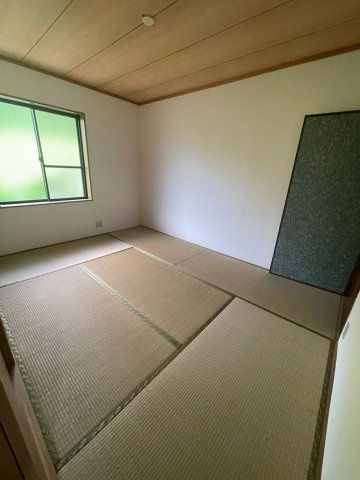 鳥栖市村田町のアパートの和室